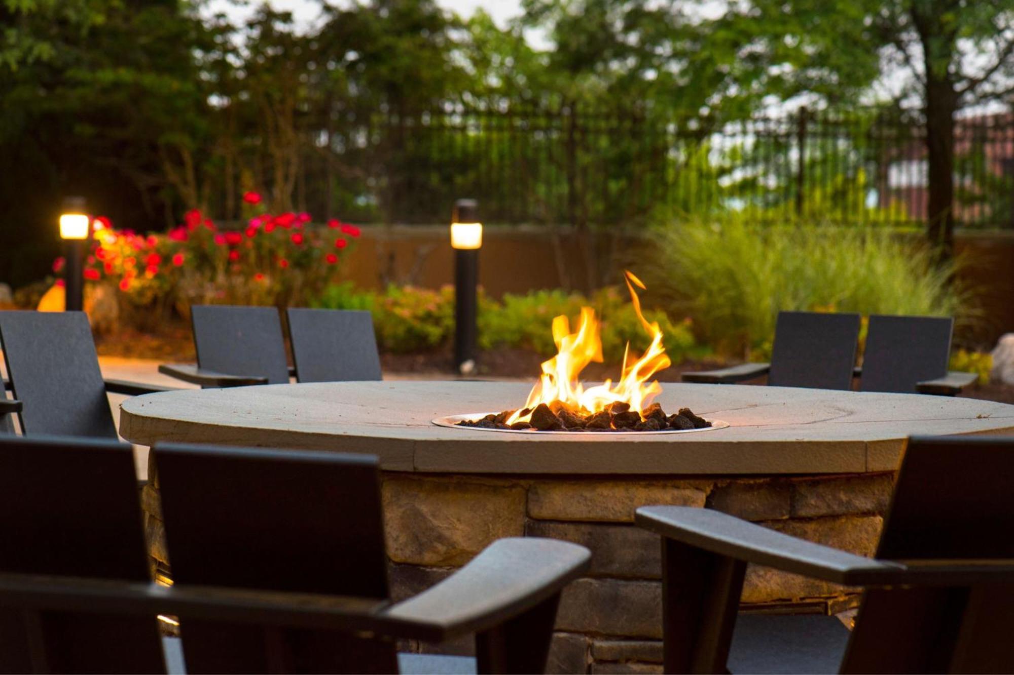 Courtyard Philadelphia Plymouth Meeting Hotel Exterior foto